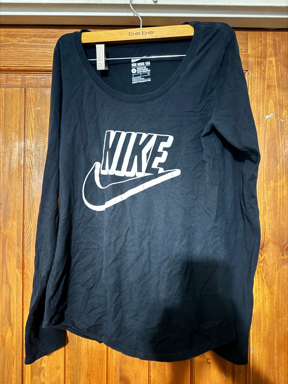 Women’s NIKE Long Sleeve Tee Size Small